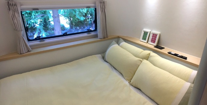 可能是家具和室內的圖像